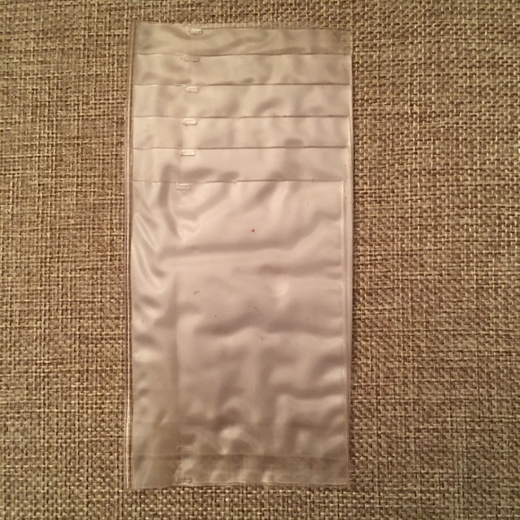 Host Pick! TAVROS Ladies Wallet - Picture 6 of 6